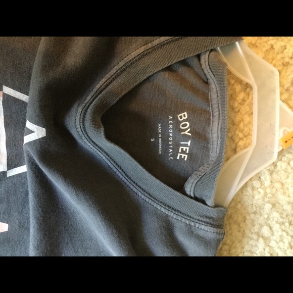 Cute Aeropostale T Shirt - Picture 2 of 2